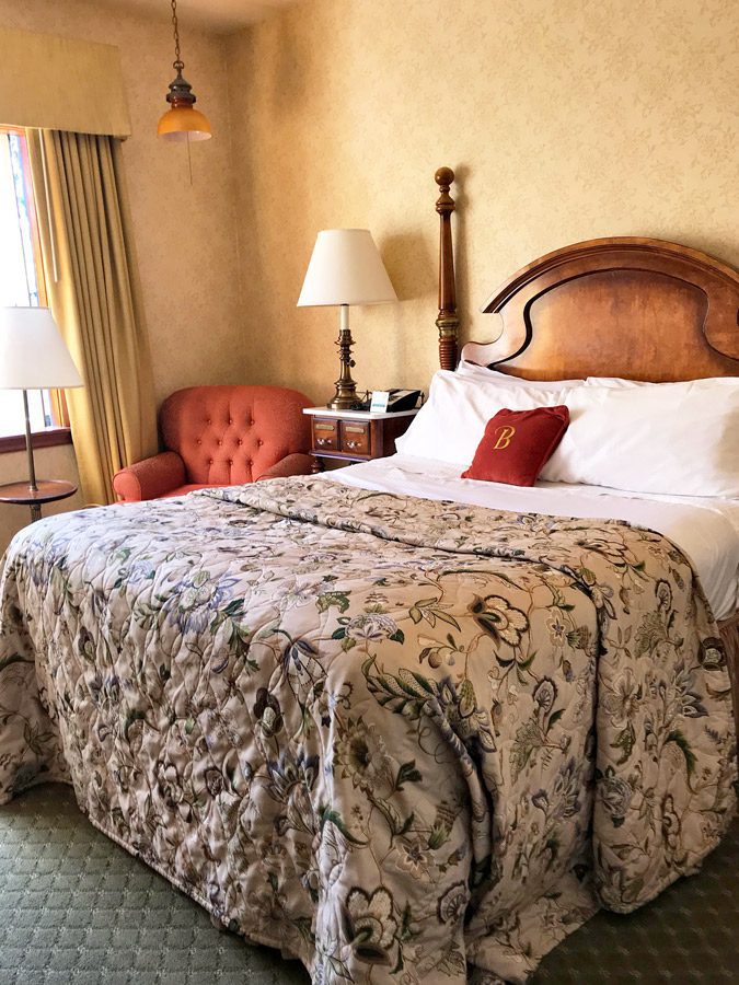 banner image is of Terrace Petite Room bed | Benbow Historic Inn
